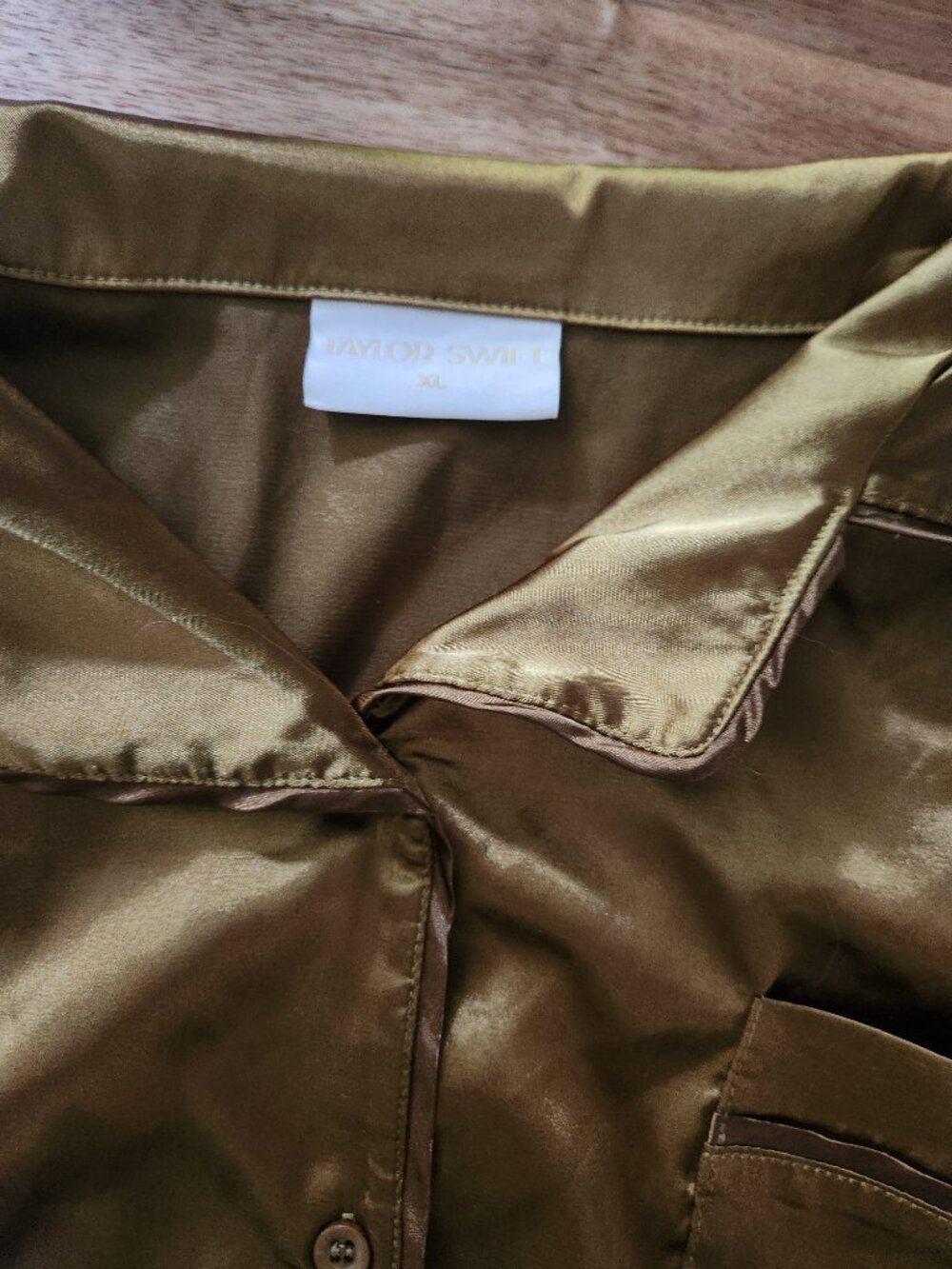 Taylor Swift Gold Pajama set - Picture 4 of 4